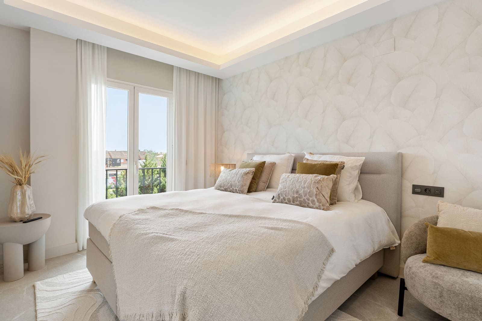 3 Zimmer Penthouse zu verkaufen in Nueva Andalucia mit Pool - 845.000 € (Ref: 9348500)