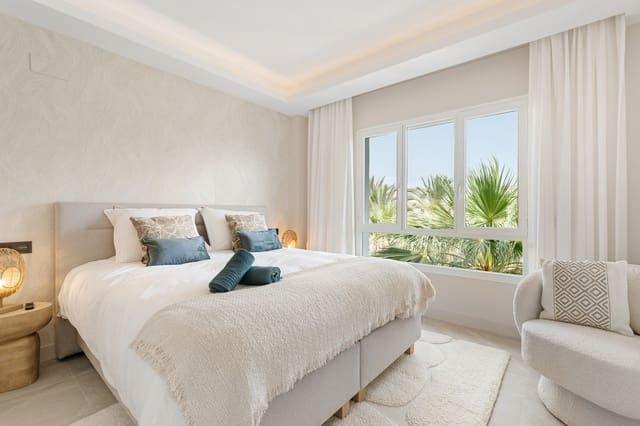 3 soveværelse Penthouse til salg i Nueva Andalucia, Marbella med swimmingpool - € 845.000 (Ref: 9348500)