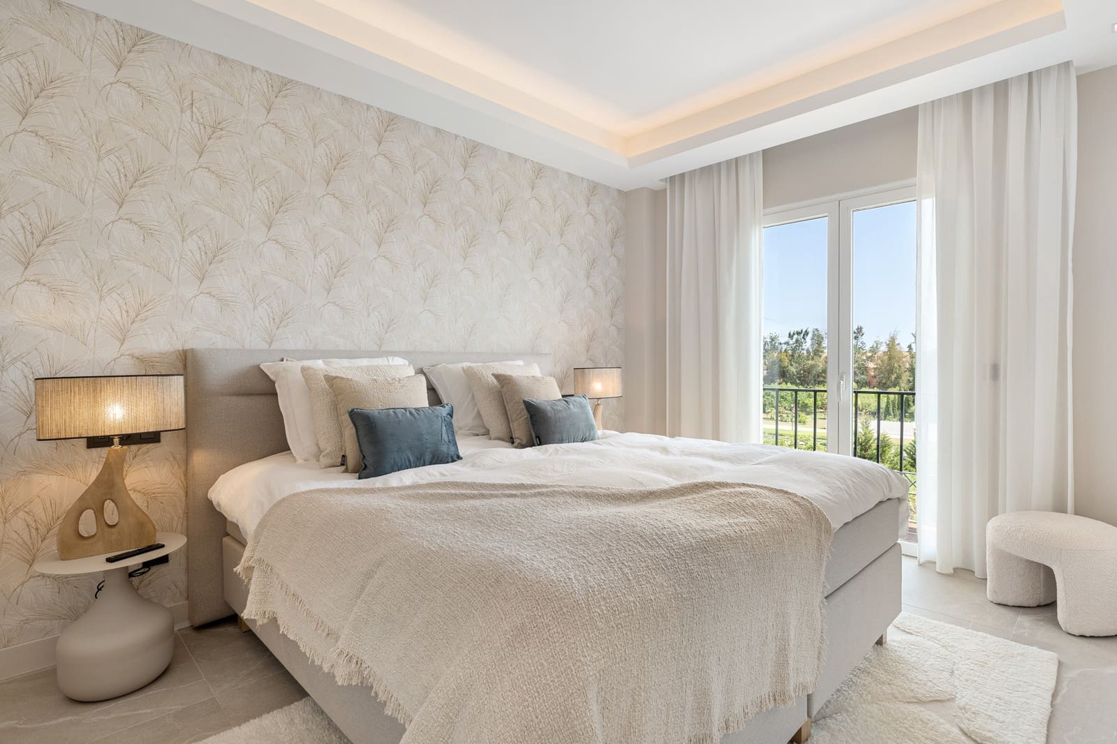 3 slaapkamer Penthouse te koop in Nueva Andalucia met zwembad - € 845.000 (Ref: 9348500)