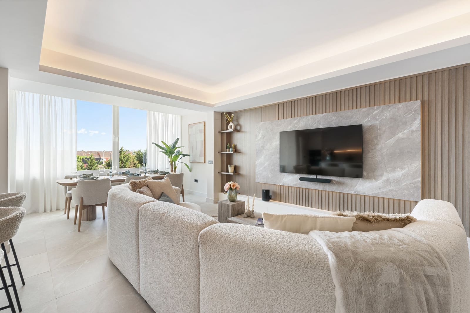 3 slaapkamer Penthouse te koop in Nueva Andalucia met zwembad - € 845.000 (Ref: 9348500)