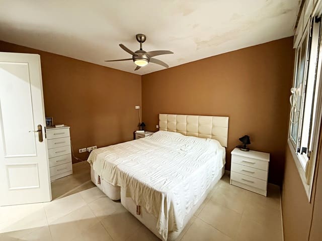 3 makuuhuone Huoneisto myytävänä paikassa Nueva Andalucia, Marbella mukana uima-altaan 
autotalli - 650 000 € (Ref: 9348813)