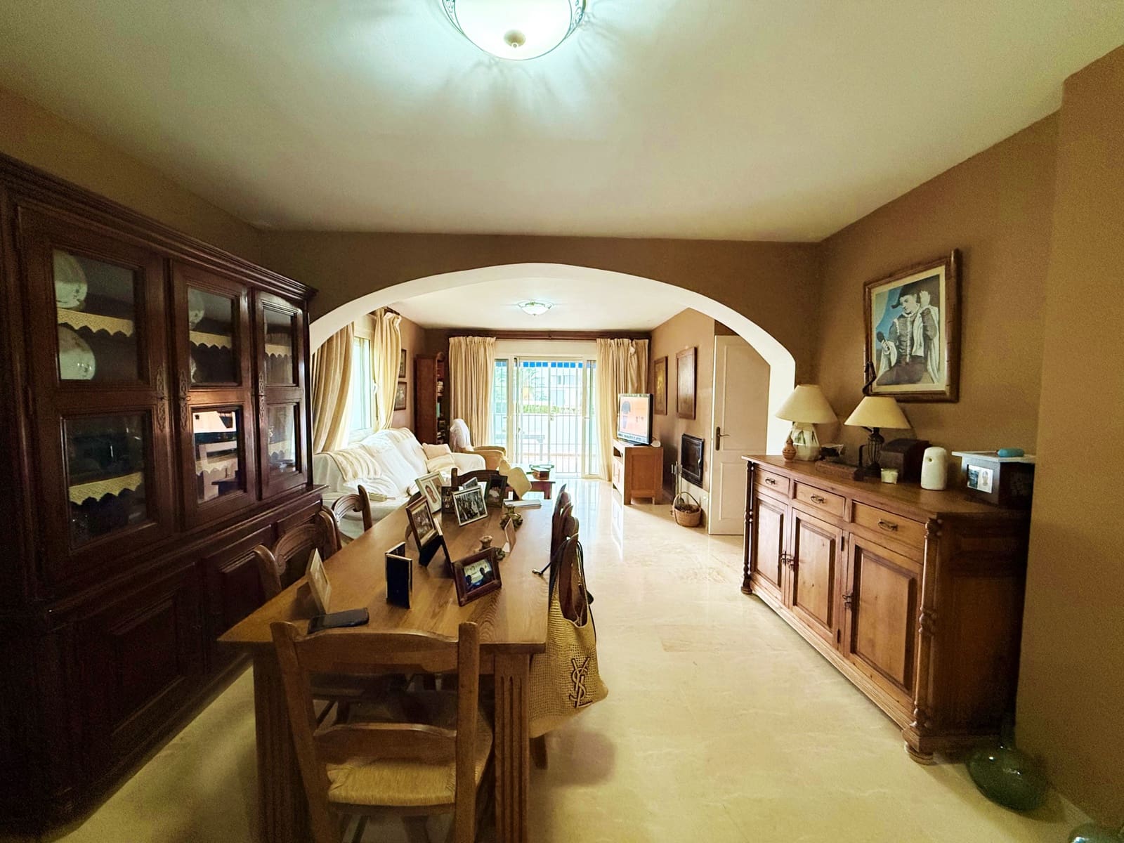 3 makuuhuone Huoneisto myytävänä paikassa Nueva Andalucia mukana uima-altaan 
autotalli - 650 000 € (Ref: 9348813)