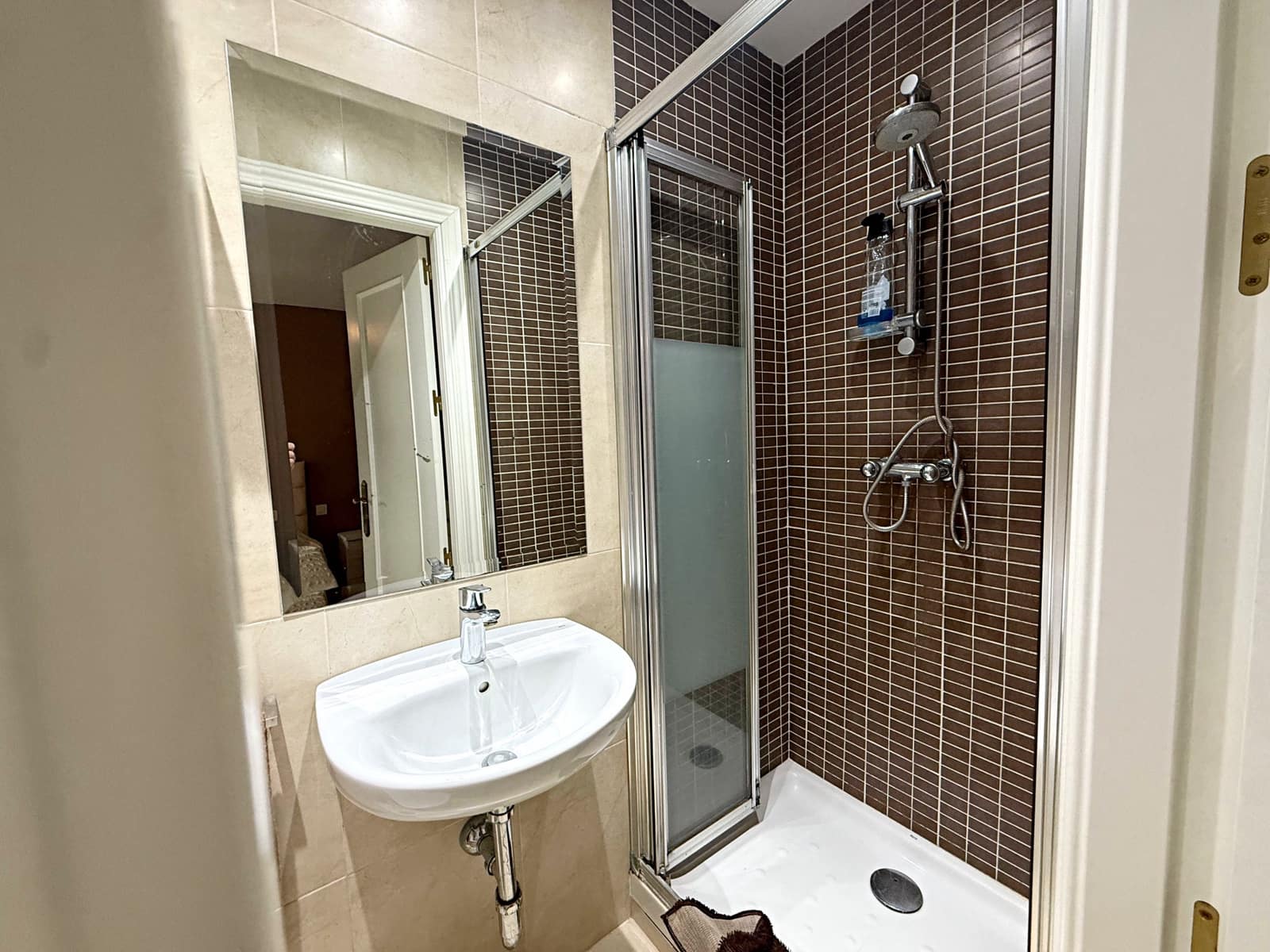 3 makuuhuone Huoneisto myytävänä paikassa Nueva Andalucia mukana uima-altaan 
autotalli - 650 000 € (Ref: 9348813)