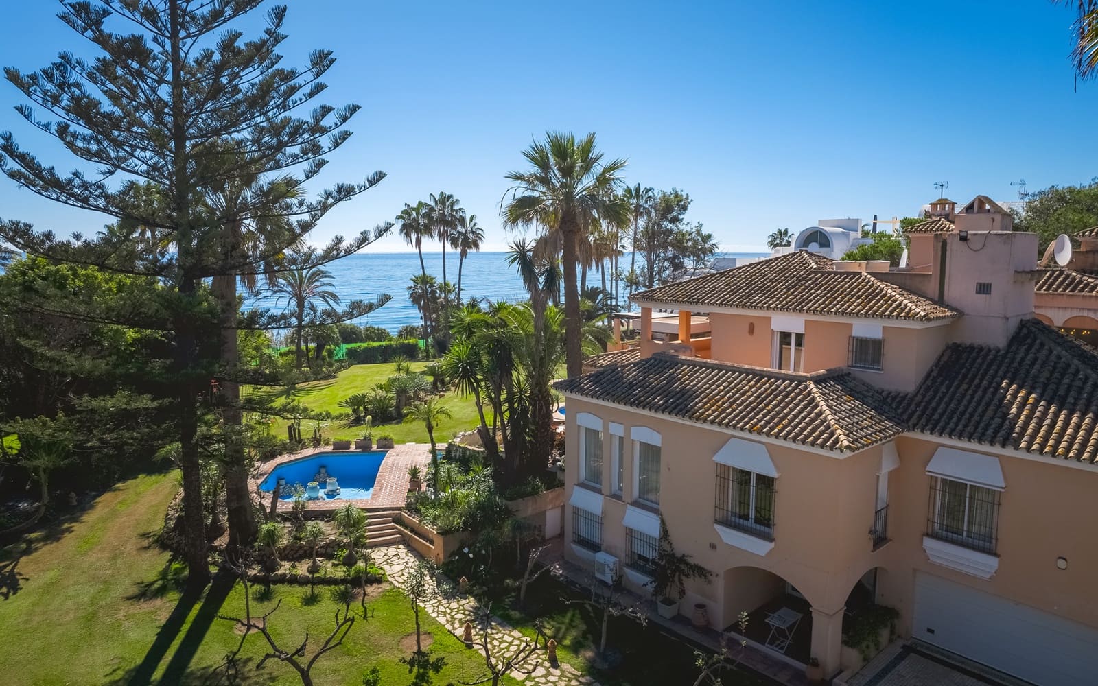8 chambre Villa/Maison à vendre à Estepona avec piscine garage - 6 800 000 € (Ref: 9357674)