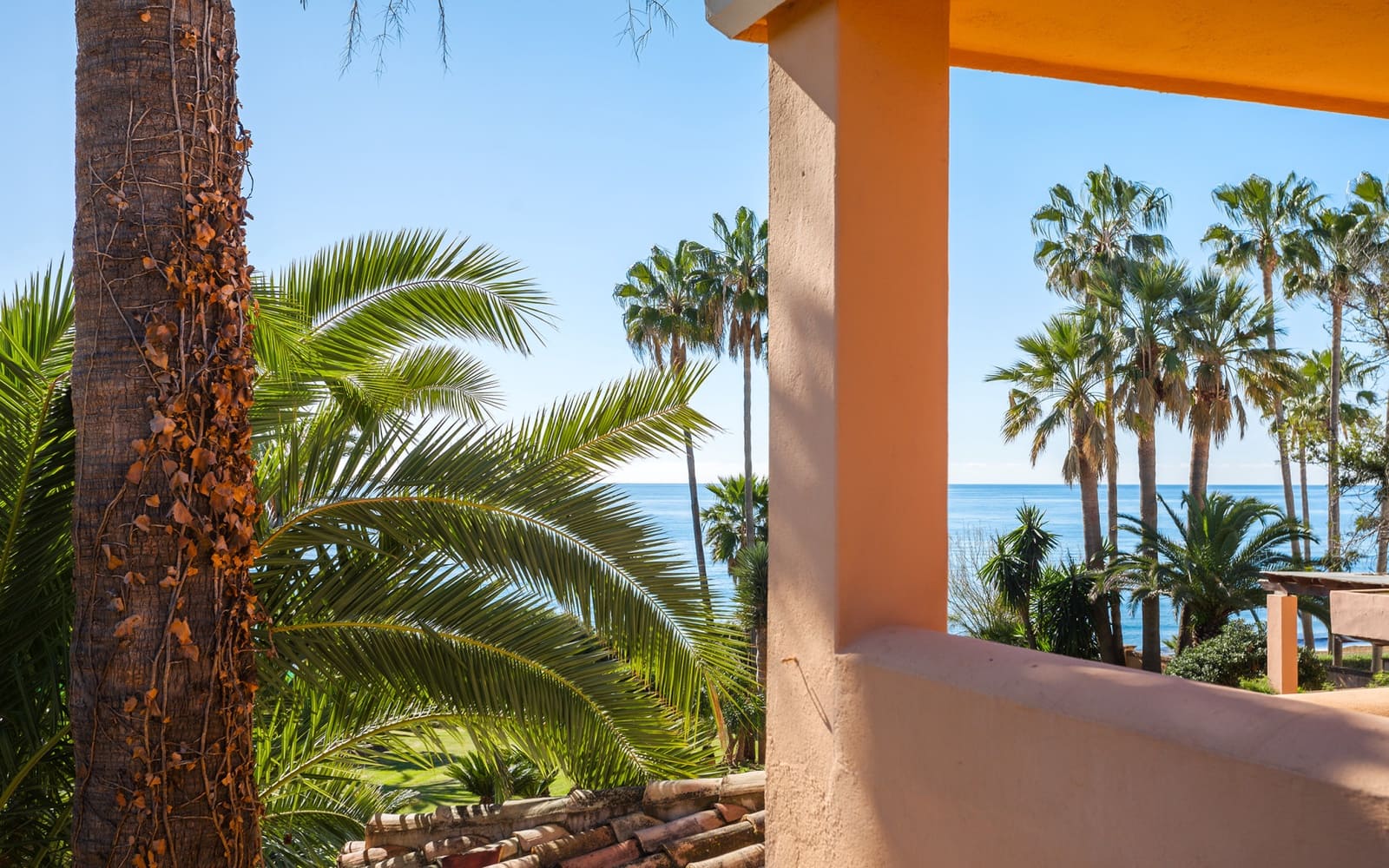 8 soveværelse Villa til salg i Estepona med swimmingpool garage - € 6.800.000 (Ref: 9357674)