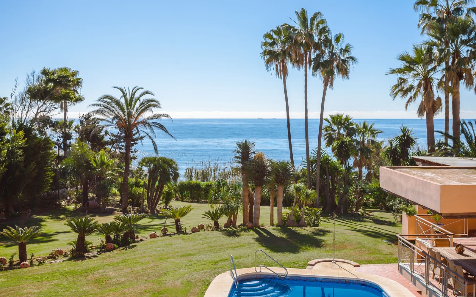 8 soveværelse Villa til salg i Estepona med swimmingpool garage - € 6.800.000 (Ref: 9357674)