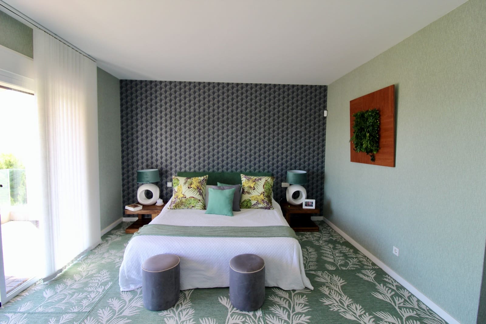 4 bedroom Villa for sale in Benahavis with pool garage - € 1,500,000 (Ref: 9357675)