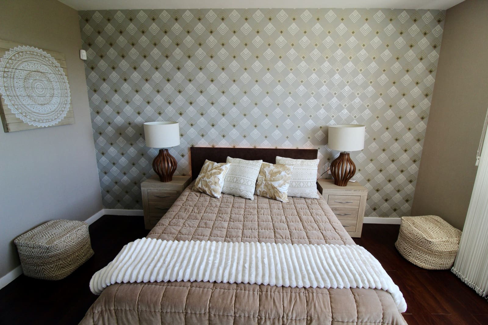 4 bedroom Villa for sale in Benahavis with pool garage - € 1,500,000 (Ref: 9357675)