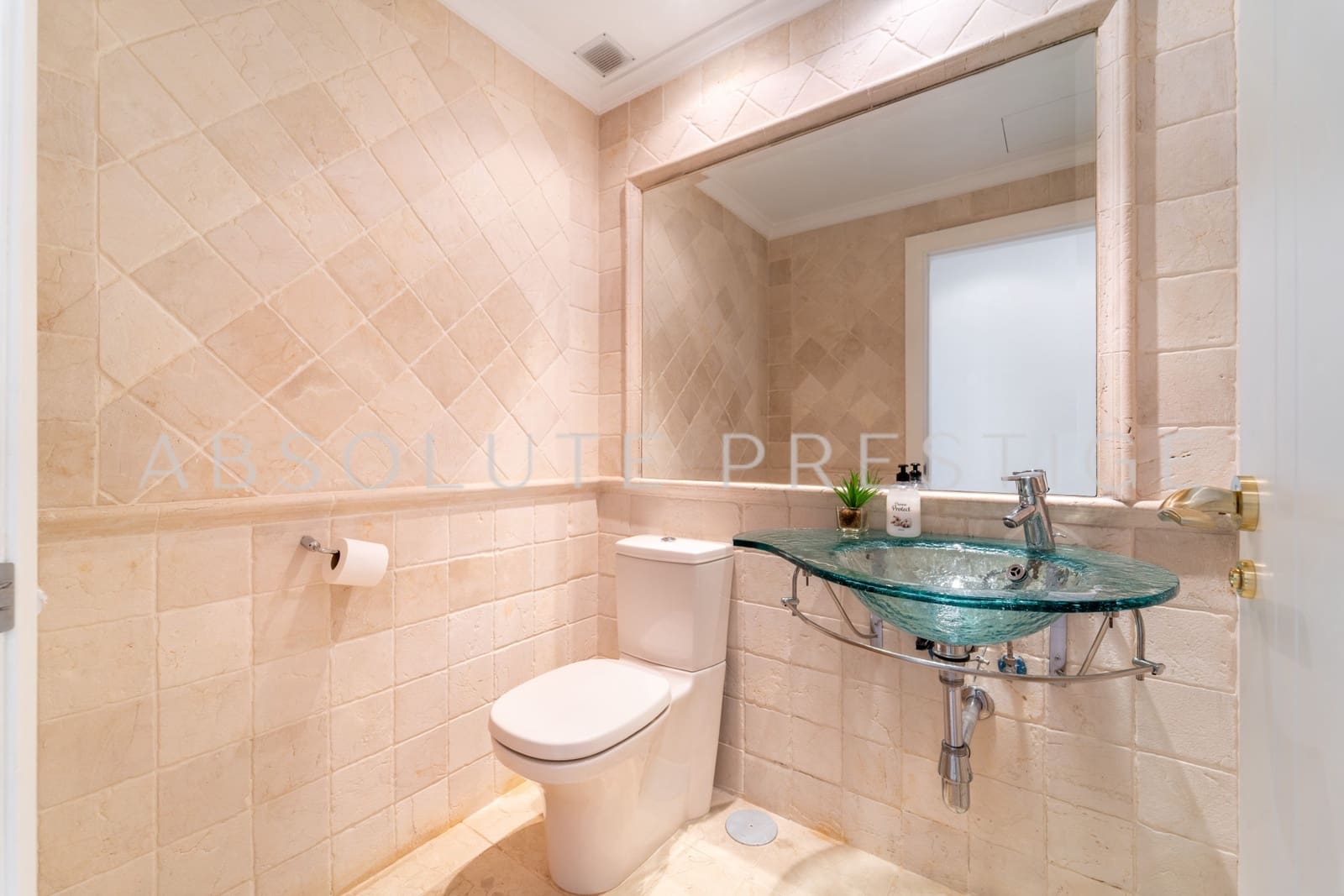 3 bedroom Apartment for sale in Marbella with pool garage - € 2,500,000 (Ref: 9357952)