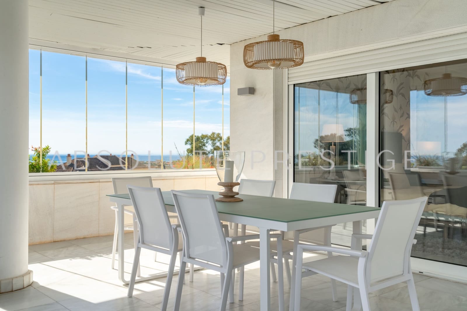 Apartamento de 3 habitaciones en Marbella en venta con piscina garaje - 2.330.000 € (Ref: 9357952)