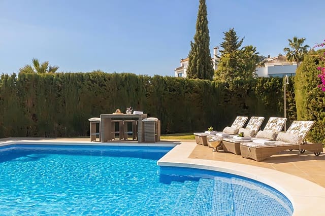 Chalet de 5 habitaciones en Benahavís en venta con piscina garaje - 2.800.000 € (Ref: 9360718)