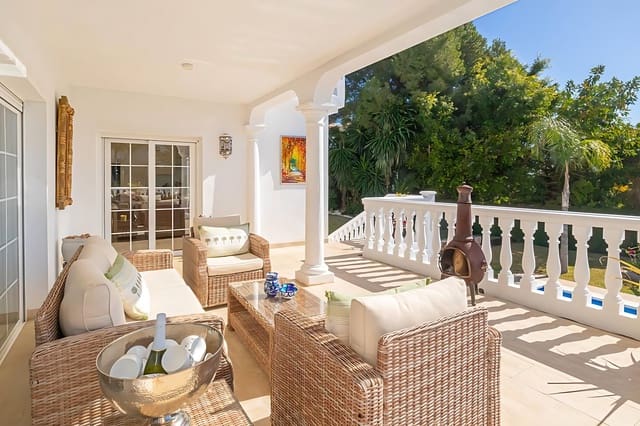 Chalet de 5 habitaciones en Benahavís en venta con piscina garaje - 2.800.000 € (Ref: 9360718)