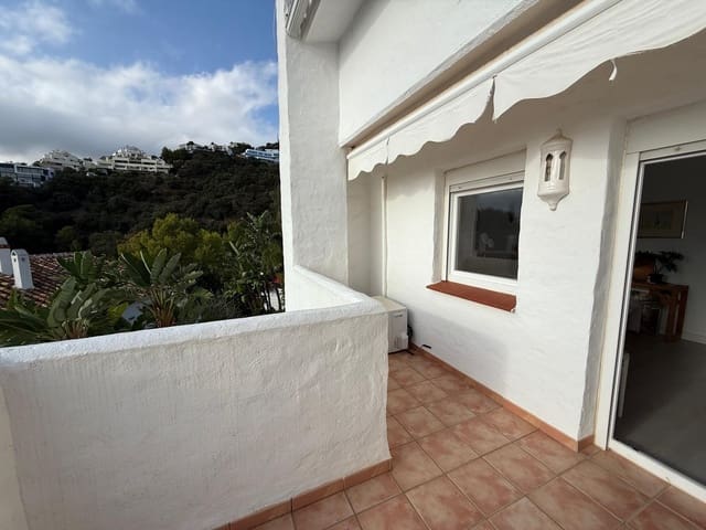 2 chambre Maison de Ville à vendre à Alto de los Monteros, Marbella avec piscine - 417 000 € (Ref: 9370356)
