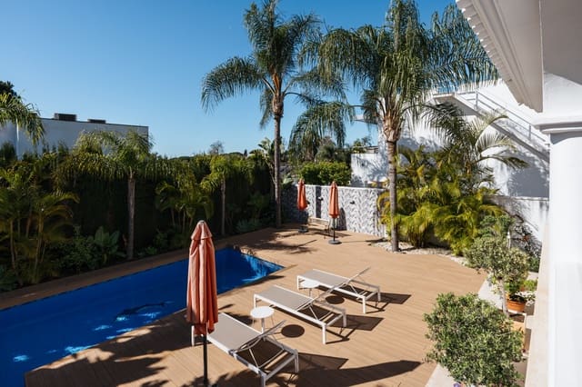 Chalet de 4 habitaciones en Marbella en venta con piscina garaje - 1.998.500 € (Ref: 9374352)