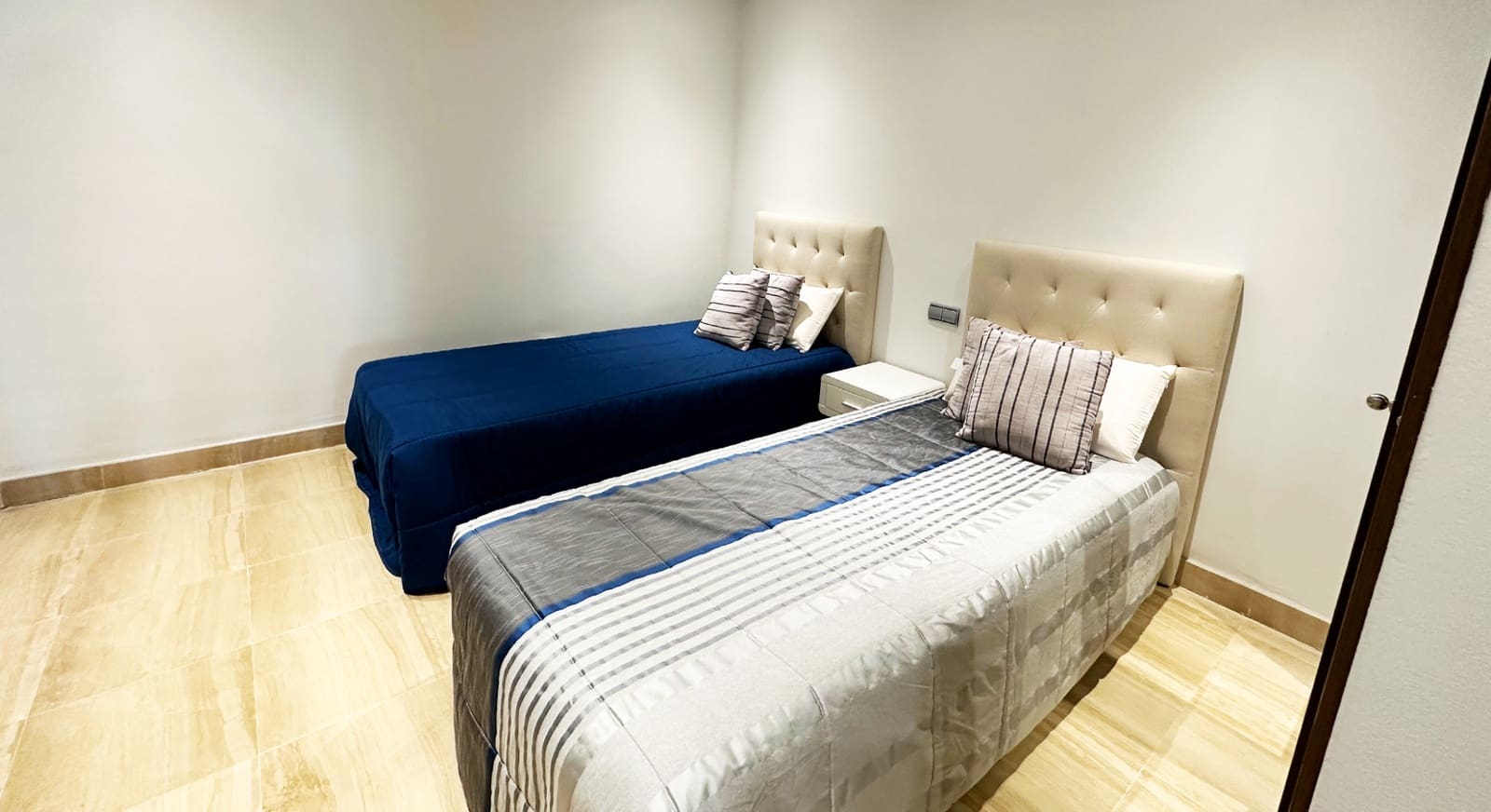 2 quarto Apartamento para venda em Estepona com piscina garagem - 630 000 € (Ref: 9374683)