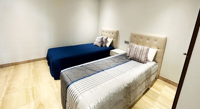 2 quarto Apartamento para venda em Estepona com piscina garagem - 630 000 € (Ref: 9374683)