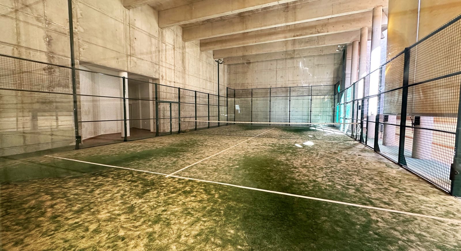 2 quarto Apartamento para venda em Estepona com piscina garagem - 630 000 € (Ref: 9374683)