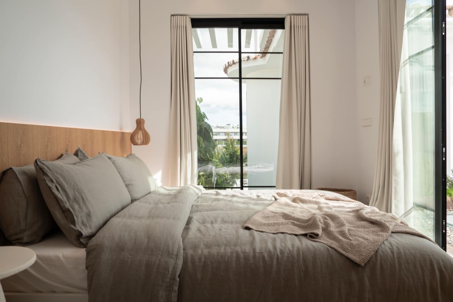 5 Zimmer Villa zu verkaufen in Nueva Andalucia mit Pool Garage - 2.250.000 € (Ref: 9378320)