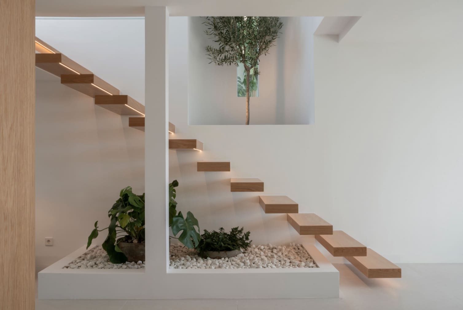 5 Zimmer Villa zu verkaufen in Nueva Andalucia mit Pool Garage - 2.250.000 € (Ref: 9378320)