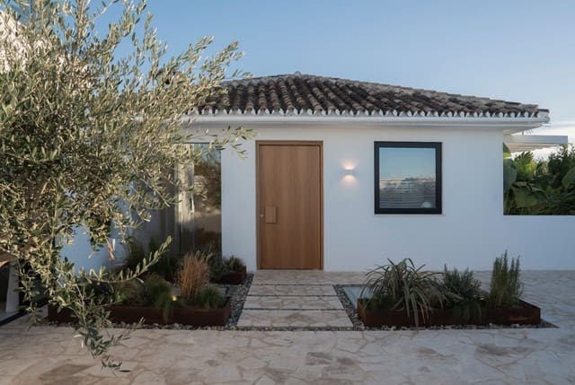 5 chambre Villa/Maison à vendre à Nueva Andalucia, Marbella avec piscine garage - 2 250 000 € (Ref: 9378320)
