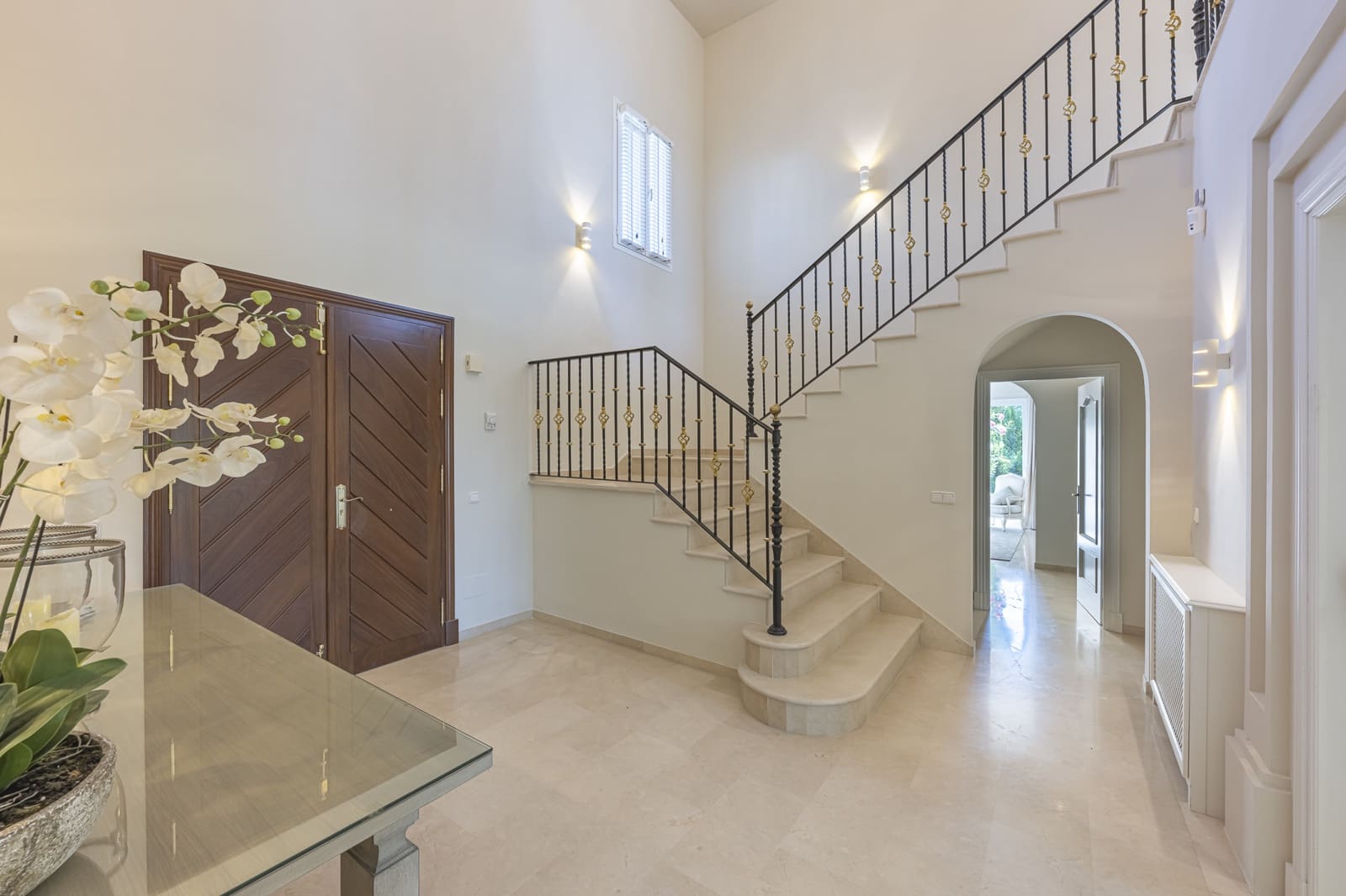 5 quarto Moradia para venda em Benahavis com piscina garagem - 2 895 000 € (Ref: 9406068)