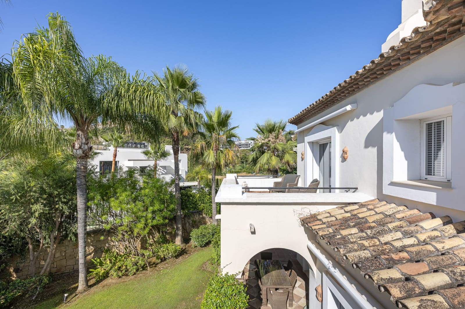 5 quarto Moradia para venda em Benahavis com piscina garagem - 2 895 000 € (Ref: 9406068)