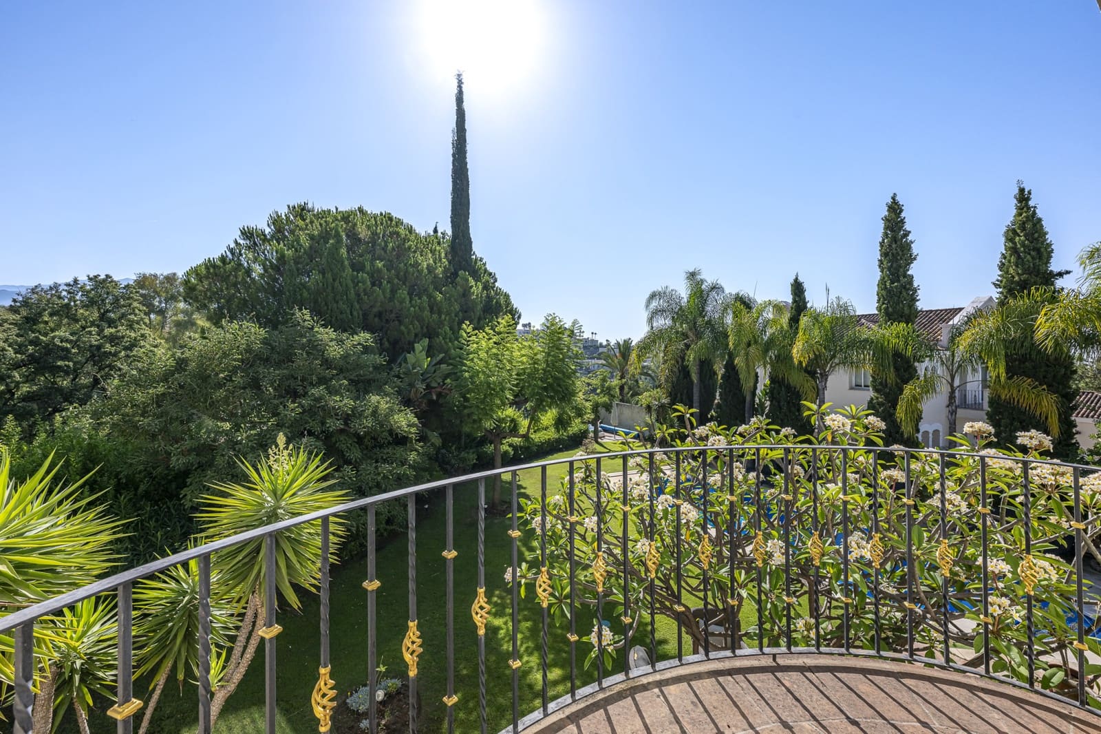 5 quarto Moradia para venda em Benahavis com piscina garagem - 2 895 000 € (Ref: 9406068)