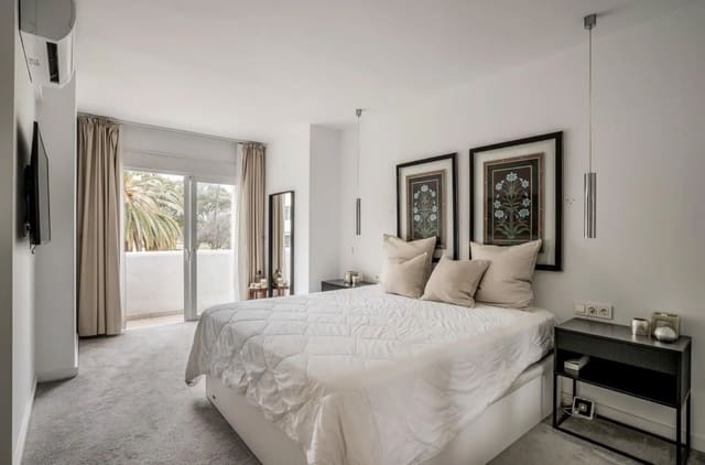 3 Zimmer Haus zu verkaufen in Marbella mit Pool Garage - 675.000 € (Ref: 9429500)