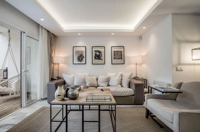 3 Zimmer Haus zu verkaufen in Marbella mit Pool Garage - 675.000 € (Ref: 9429500)