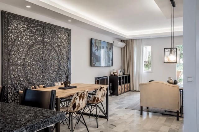 3 Zimmer Haus zu verkaufen in Marbella mit Pool Garage - 675.000 € (Ref: 9429500)