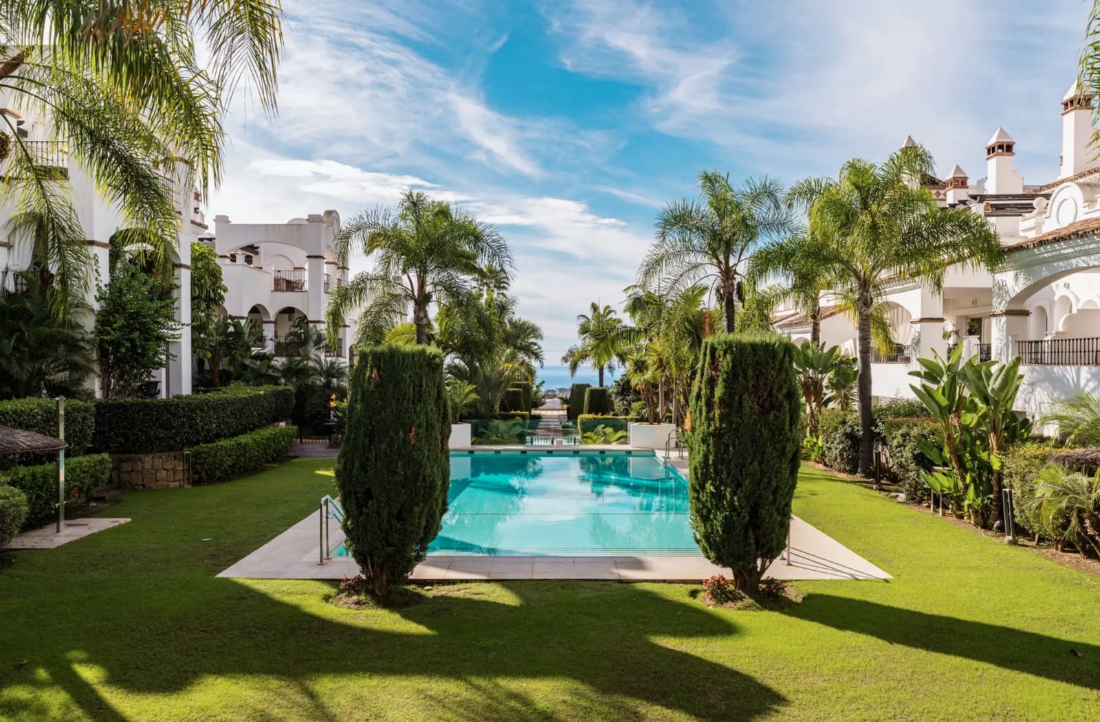 3 Zimmer Apartment zu verkaufen in Marbella mit Pool Garage - 1.150.000 € (Ref: 9429501)