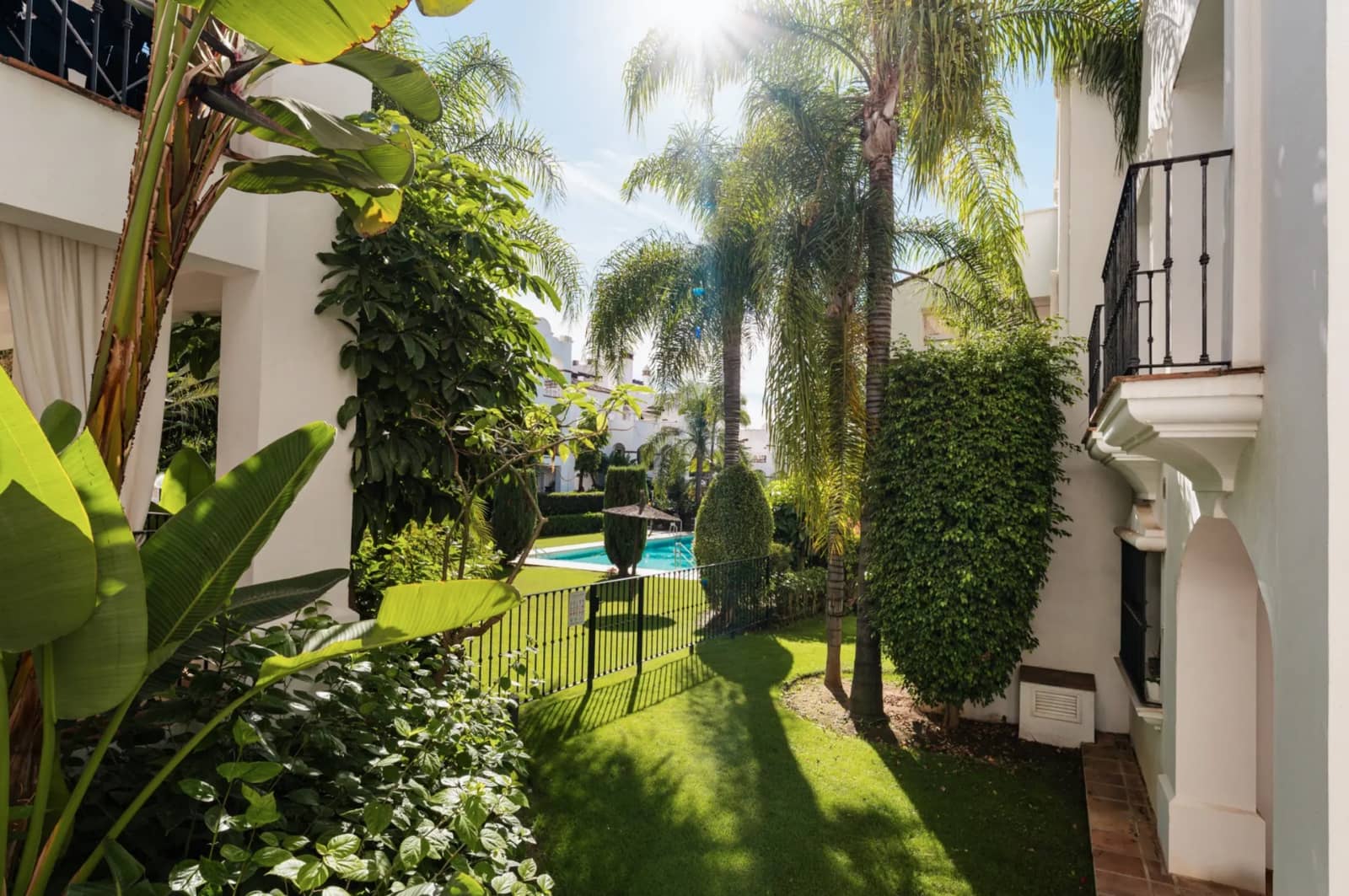 3 Zimmer Apartment zu verkaufen in Marbella mit Pool Garage - 1.150.000 € (Ref: 9429501)