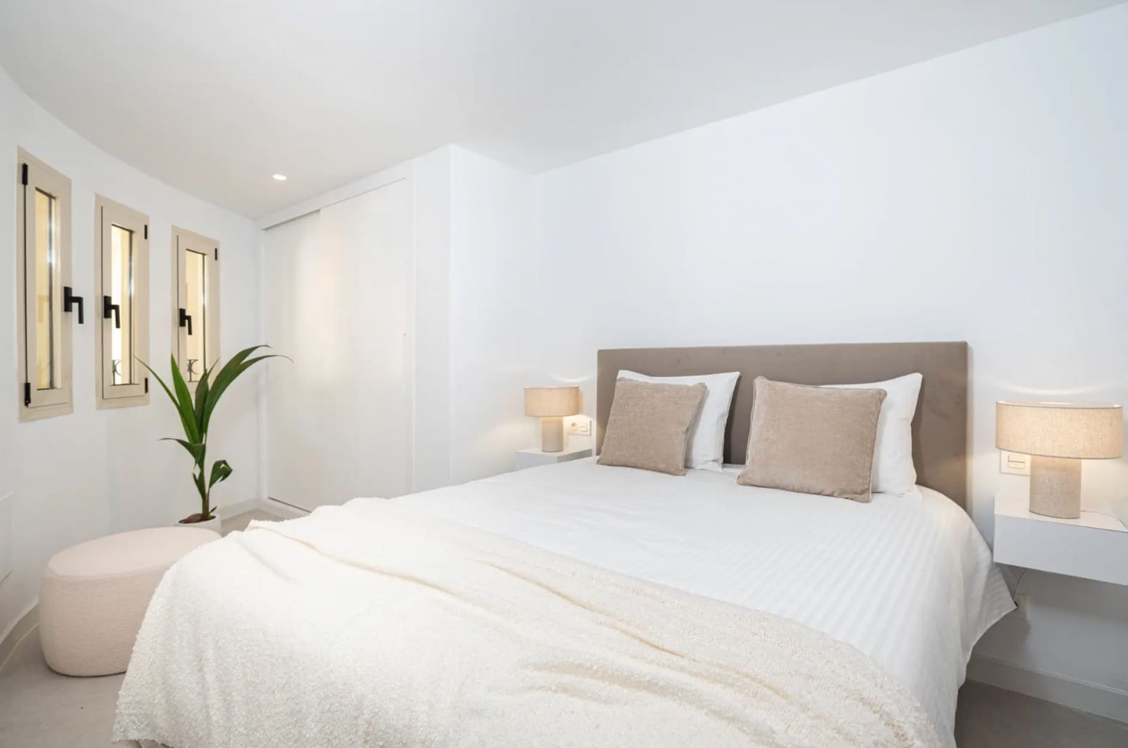 3 bedroom Apartment for sale in Marbella with pool garage - € 825,000 (Ref: 9432464)