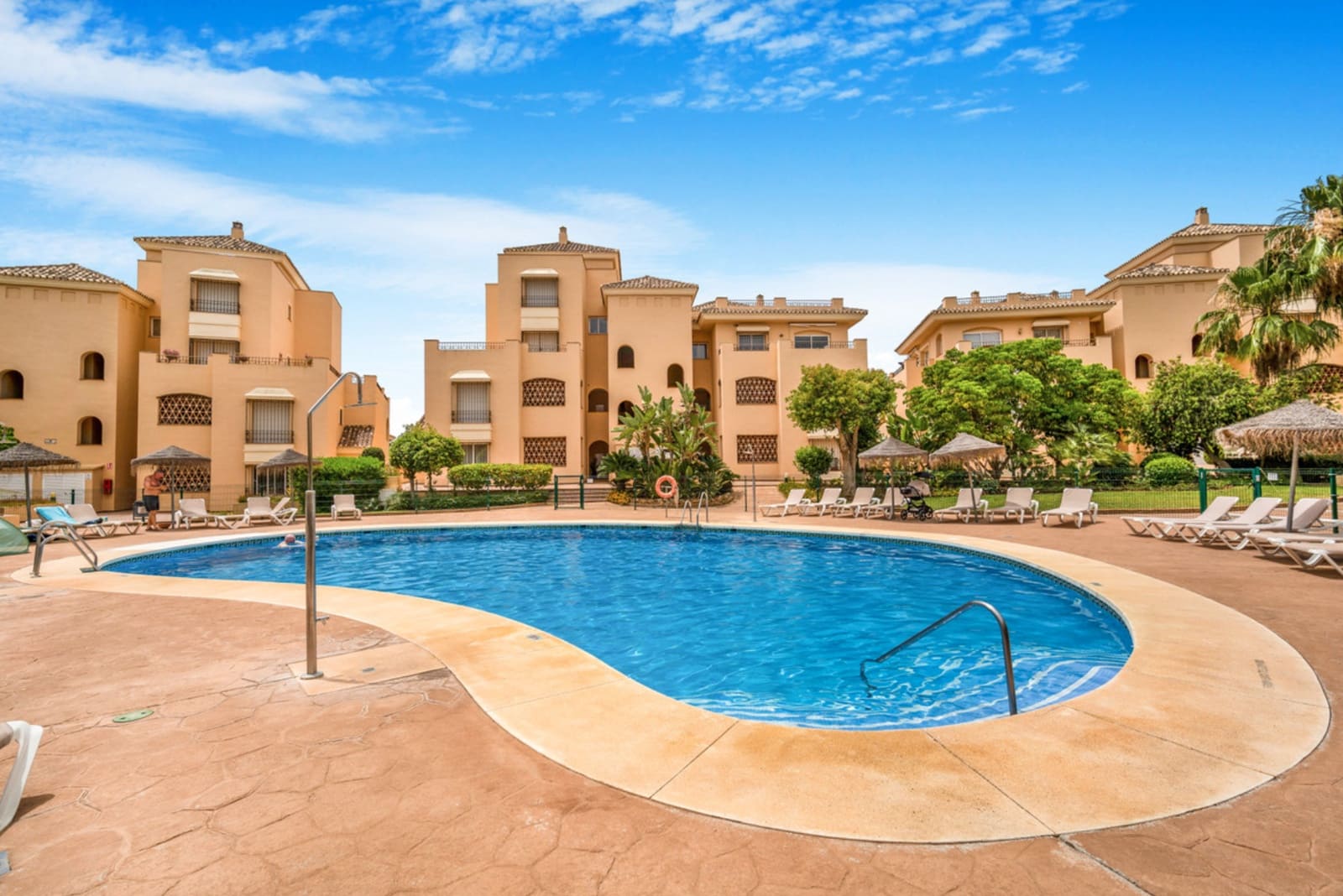 2 quarto Apartamento para venda em Marbella com piscina garagem - 599 000 € (Ref: 9442901)