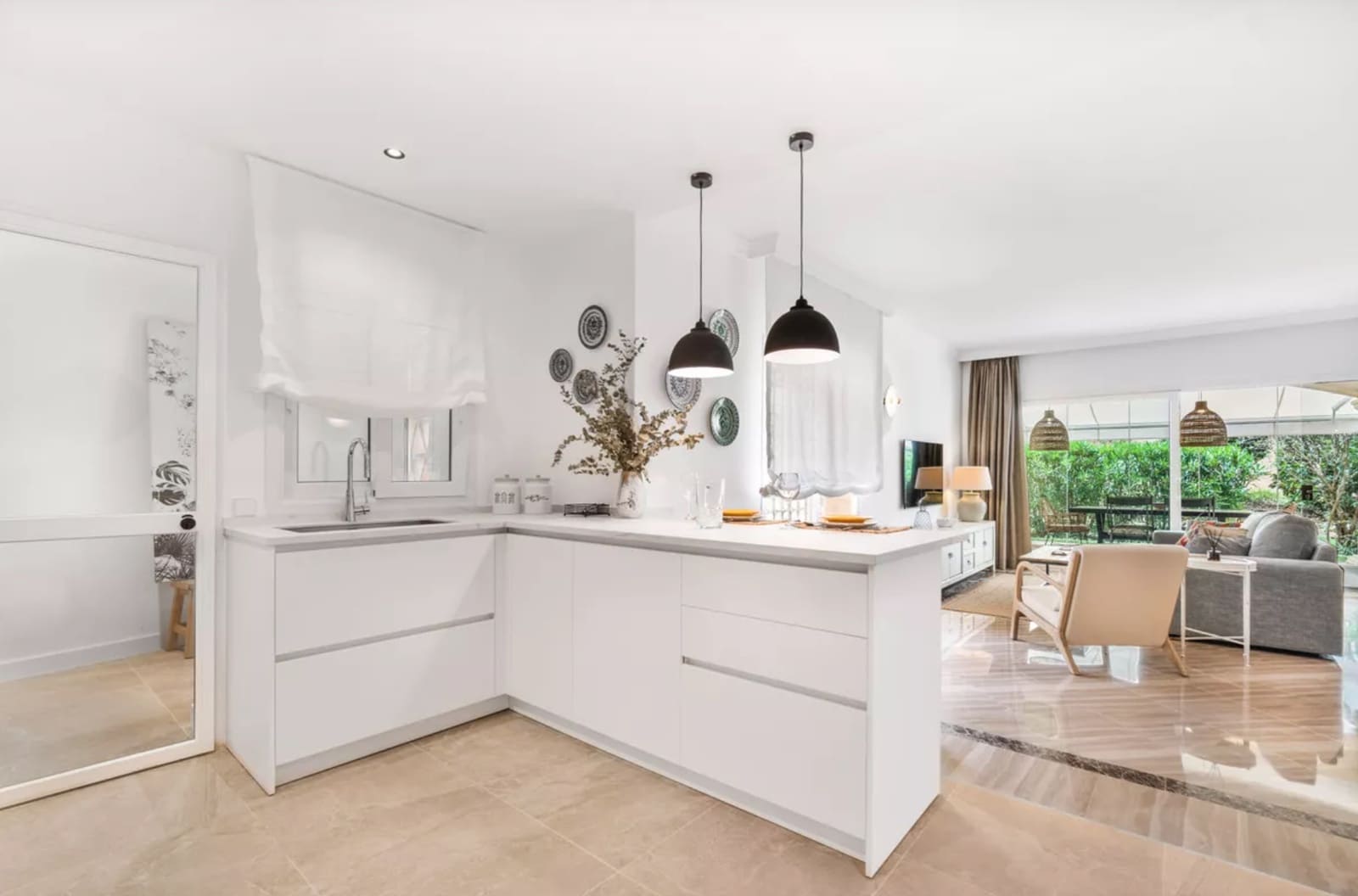 2 bedroom Apartment for sale in Marbella with pool garage - € 599,000 (Ref: 9442901)