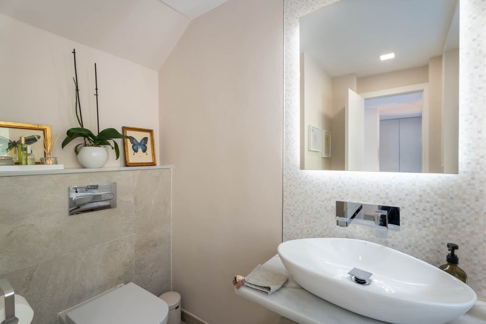 6 bedroom Villa for sale in Marbella with pool garage - € 2,595,000 (Ref: 9448515)