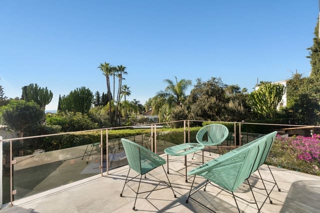 Chalet de 6 habitaciones en Marbella en venta con piscina garaje - 2.595.000 € (Ref: 9448515)