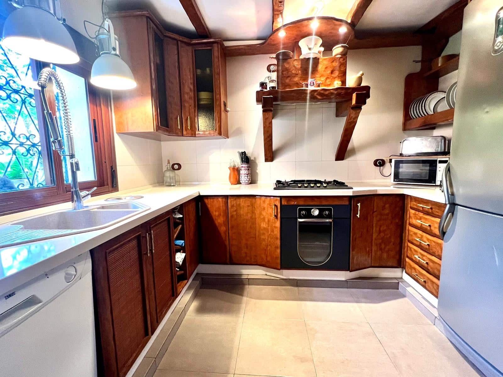 3 chambre Maison de Ville à vendre à Estepona avec piscine garage - 530 000 € (Ref: 9450002)