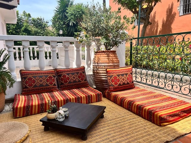 3 chambre Maison de Ville à vendre à Estepona avec piscine garage - 530 000 € (Ref: 9450002)