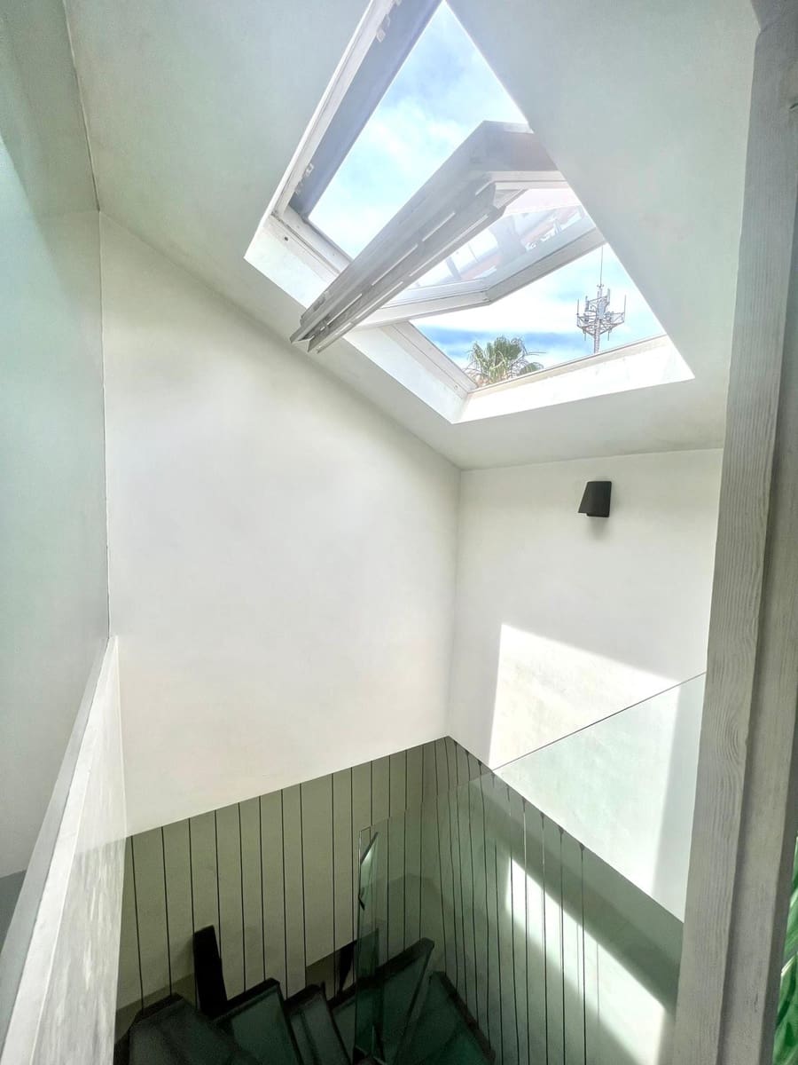 3 chambre Maison de Ville à vendre à Estepona avec piscine garage - 530 000 € (Ref: 9450002)