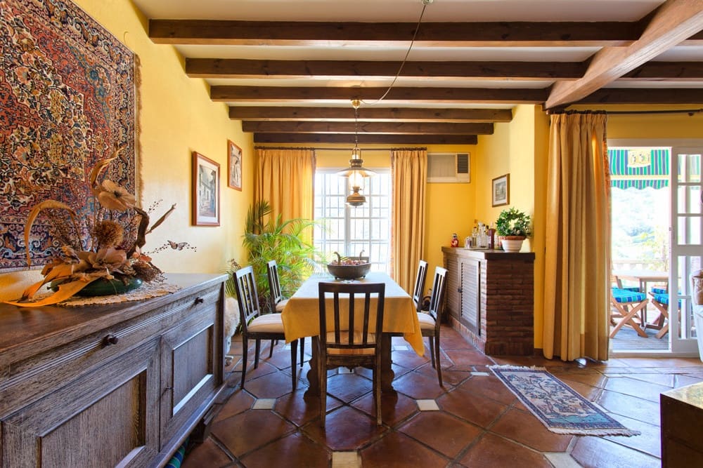 3 slaapkamer Huis te koop in Benahavis met garage - € 375.000 (Ref: 9460861)