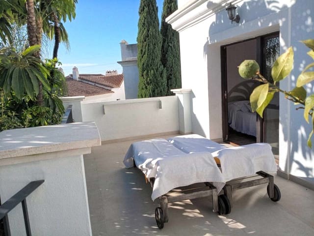 3 slaapkamer Huis te koop in Saladillo-Benamara, Estepona met zwembad garage - € 749.000 (Ref: 9466227)