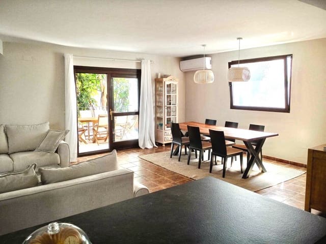 3 slaapkamer Huis te koop in Saladillo-Benamara, Estepona met zwembad garage - € 749.000 (Ref: 9466227)