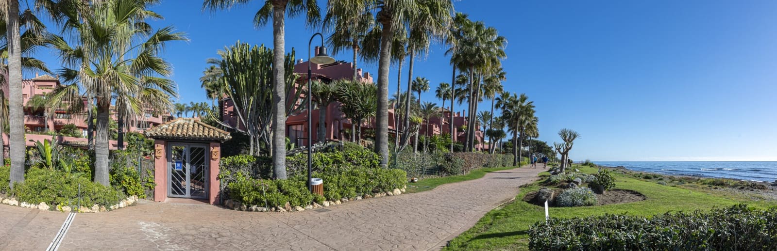 3 makuuhuone Huoneisto myytävänä paikassa Estepona mukana uima-altaan 
autotalli - 2 300 000 € (Ref: 9503512)