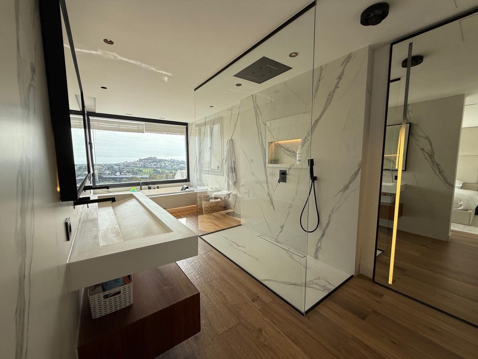 4 Zimmer Haus zu verkaufen in Benahavis mit Pool Garage - 1.495.000 € (Ref: 9528821)