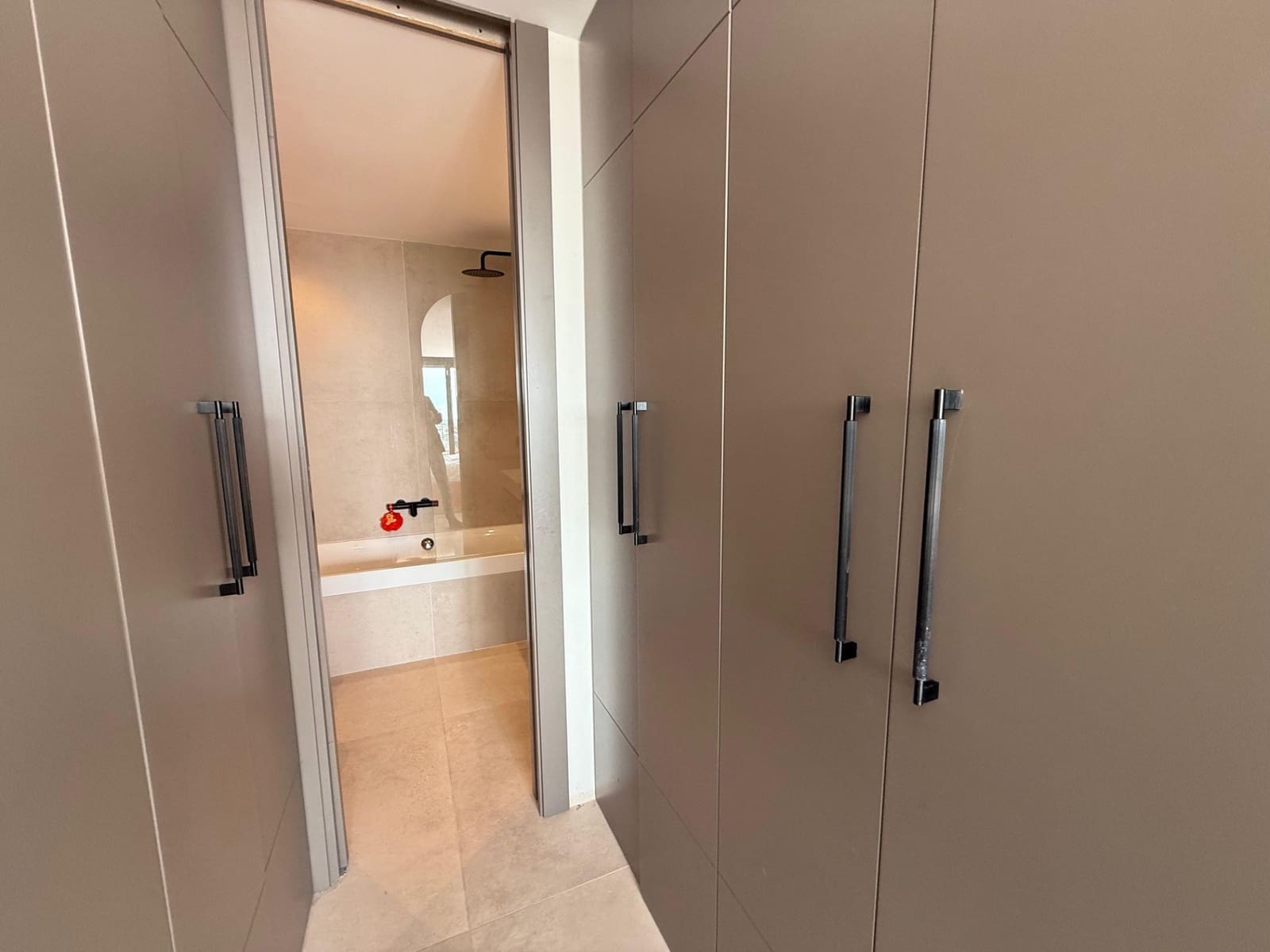 4 Zimmer Haus zu verkaufen in Benahavis mit Pool Garage - 1.495.000 € (Ref: 9528821)