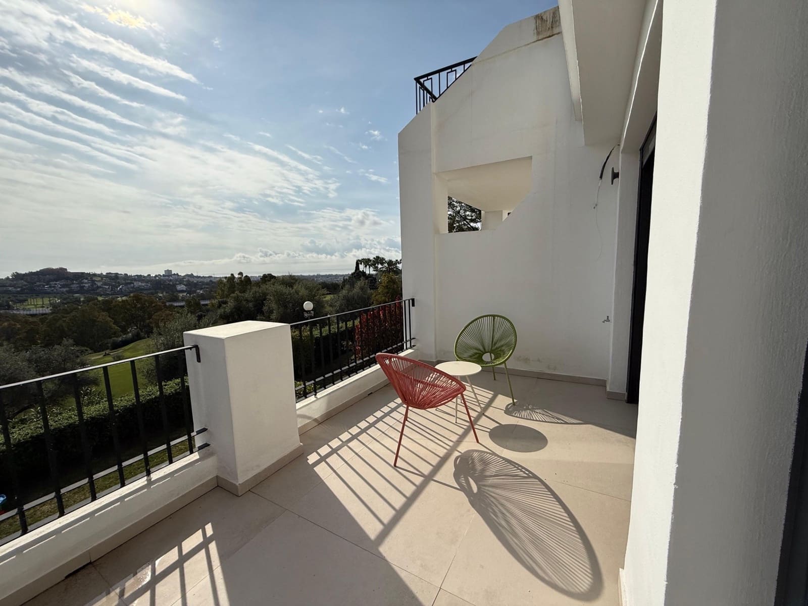 4 bedroom Townhouse for sale in Benahavis with pool garage - € 1,495,000 (Ref: 9528821)