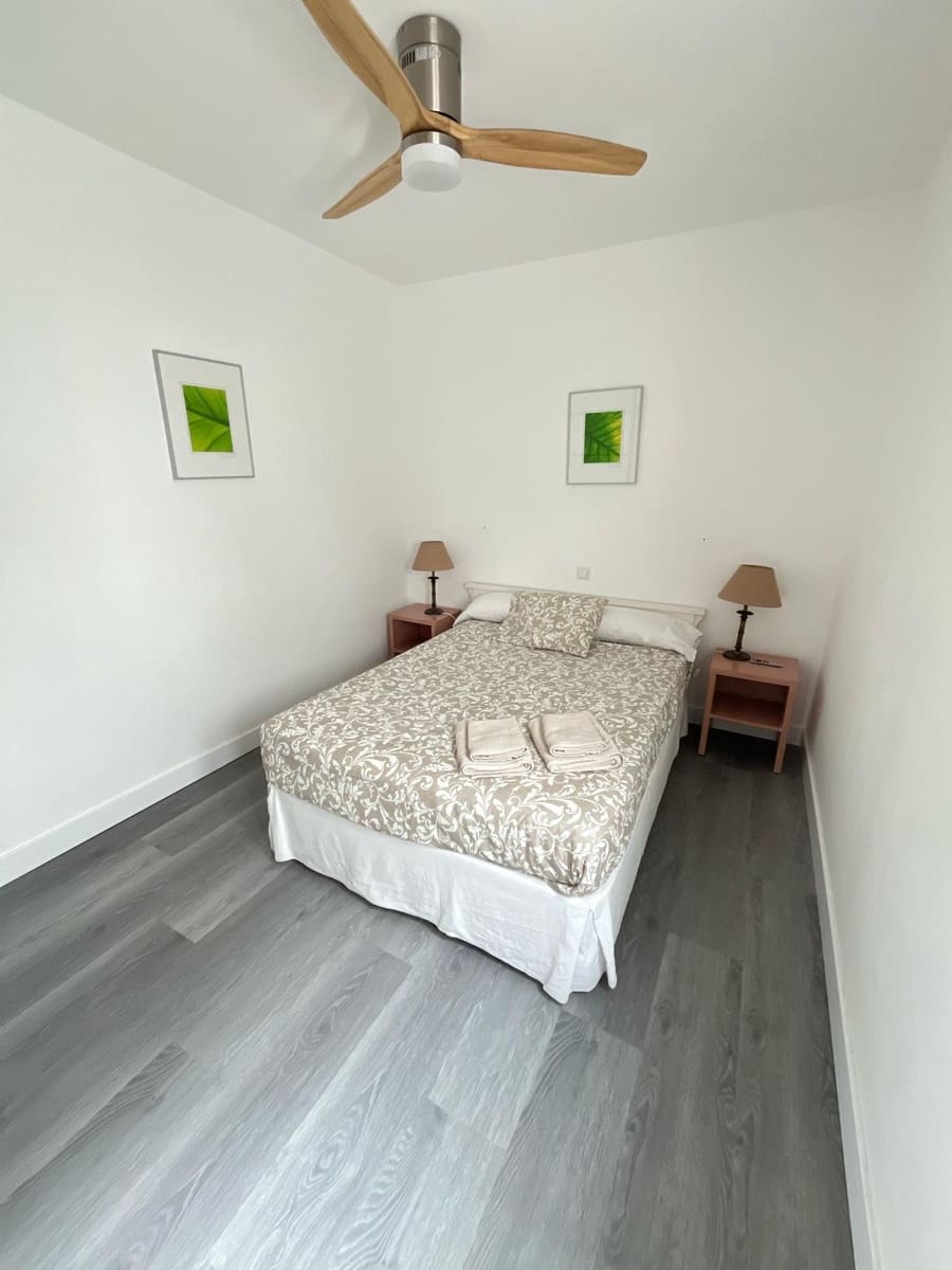 2 soverom Leilighet til salgs i Puerto Banus med svømmebasseng garasje - € 475 000 (Ref: 9542390)