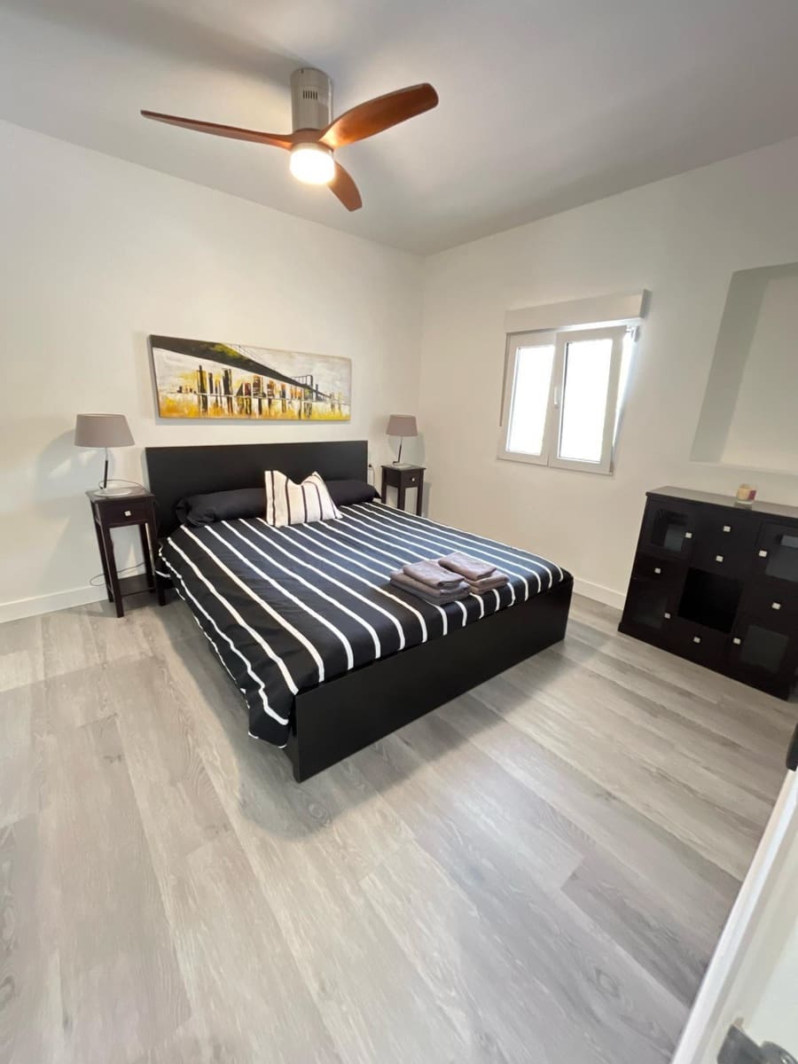 2 soverom Leilighet til salgs i Puerto Banus med svømmebasseng garasje - € 475 000 (Ref: 9542390)