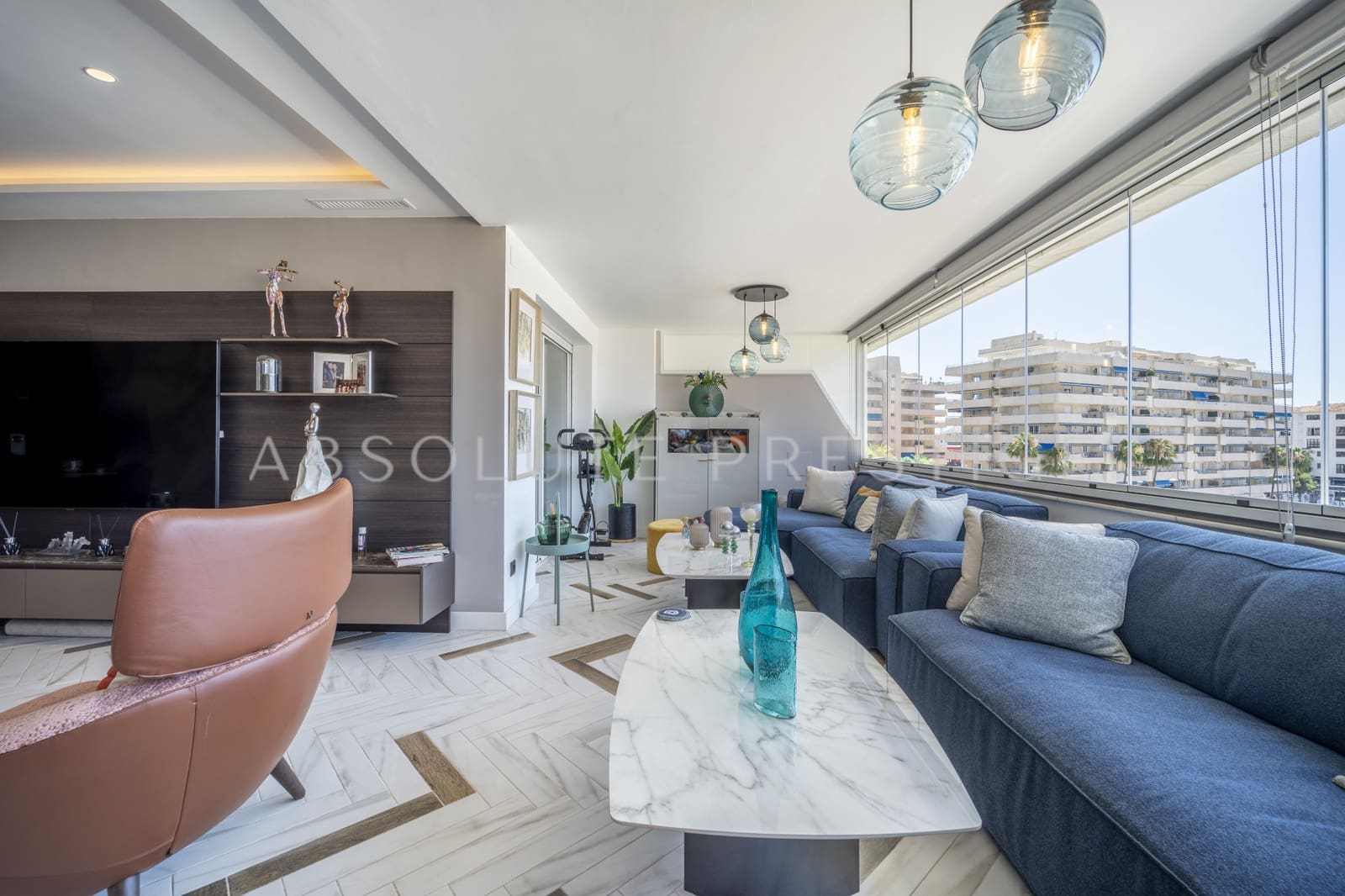 2 Zimmer Apartment zu verkaufen in Marbella mit Pool Garage - 1.200.000 € (Ref: 9542391)